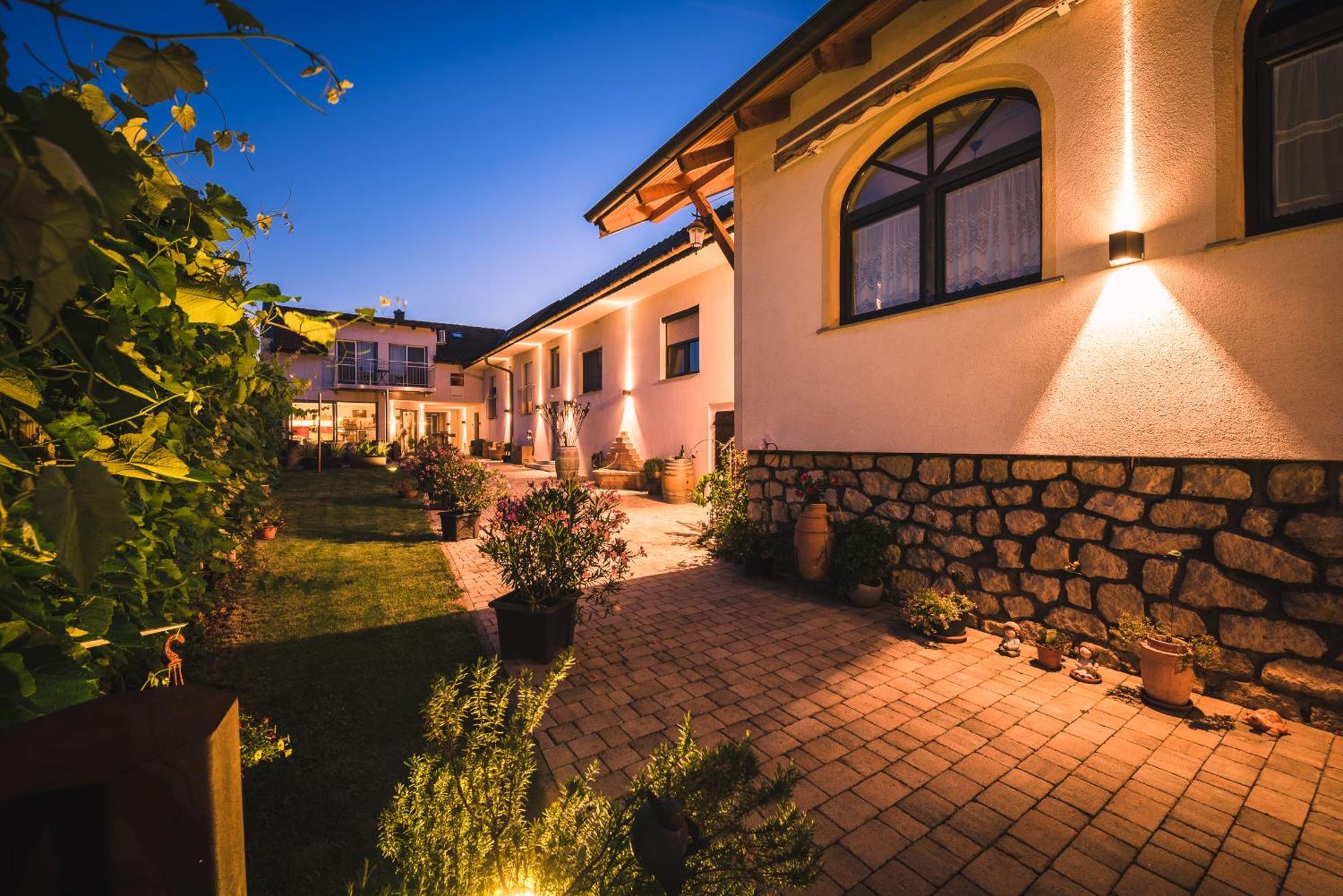 Weingut Gaestehaus D&D Haider Jois Exteriör bild