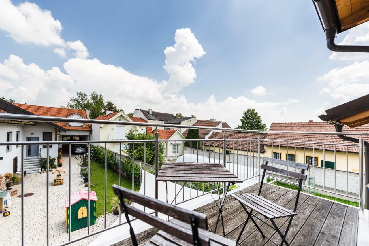 Weingut Gaestehaus D&D Haider Jois Exteriör bild